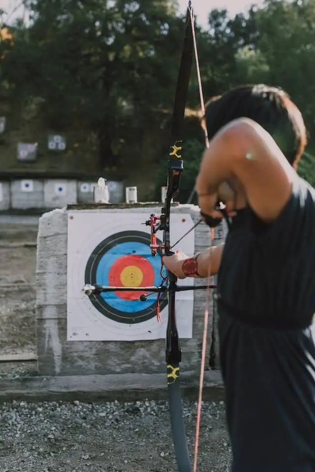 Aiming; Recurve vs compound bow
